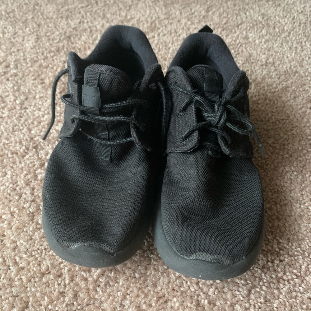 Nike boys shoes